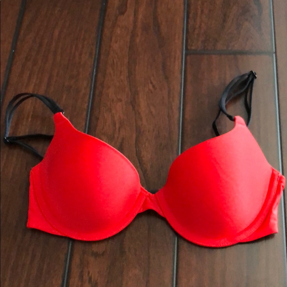 🎀2 for $20🎀 NWOT - VS Demi Bra